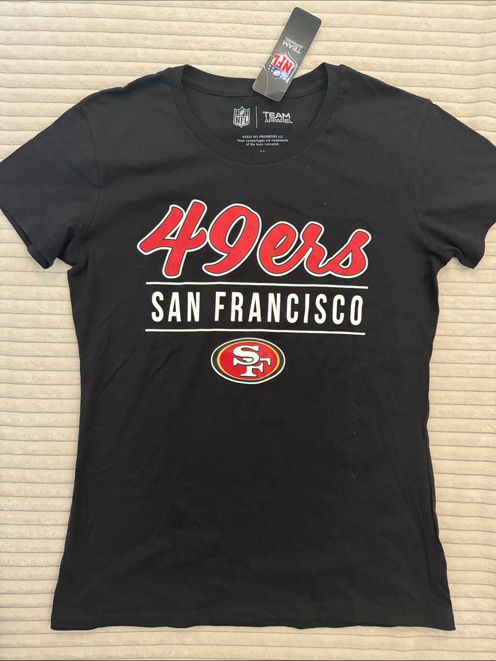 NWT San Francisco 49ers NFL Team Apparel Women’s Black T-Shirt Medium
